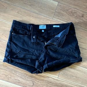 Frame Le Cutoff denim shorts in black